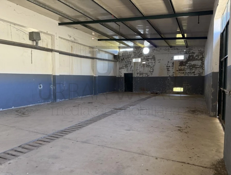 Armazém para Venda em Alcanena e Vila Moreira Foto 5