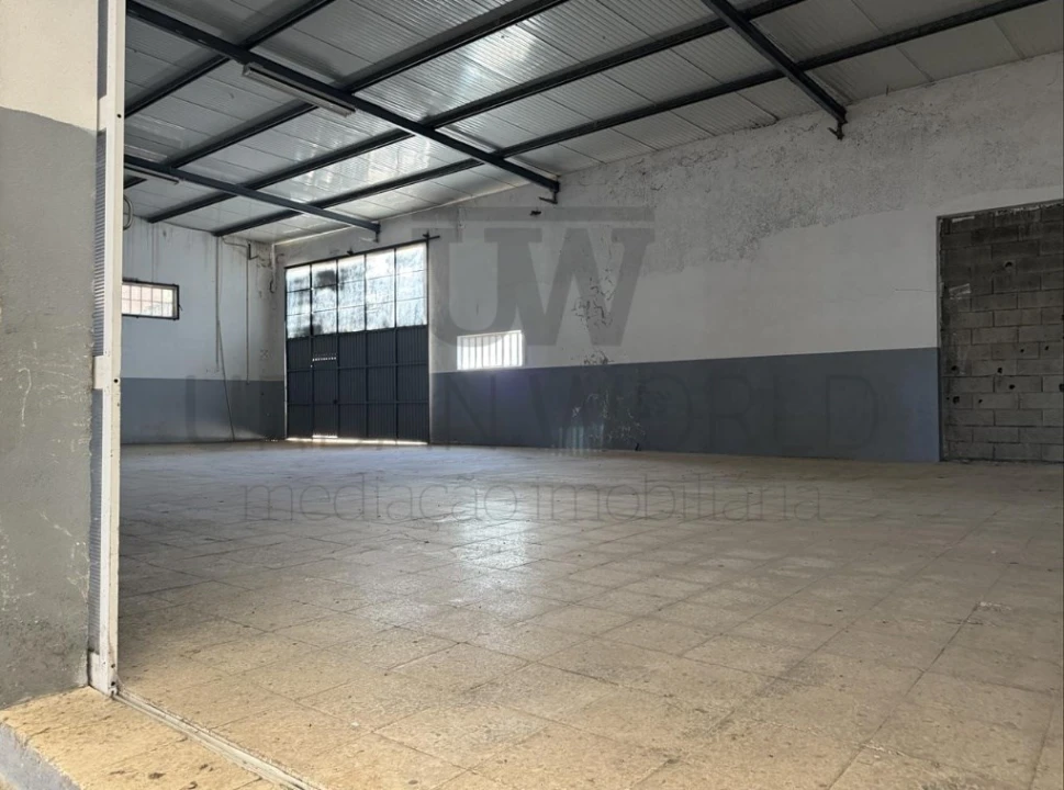 Armazém para Venda em Alcanena e Vila Moreira Foto 6