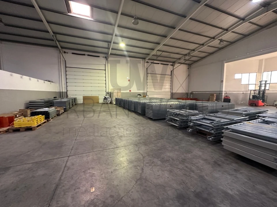 Armazém para Venda em Romeira e Várzea Foto 7