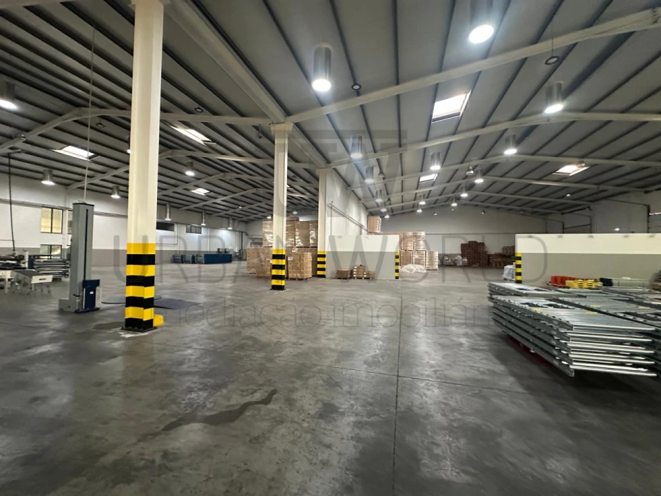 Armazém para Venda em Romeira e Várzea Foto 12