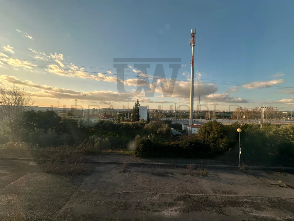 Armazém para Venda em Romeira e Várzea Foto 44