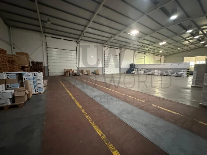 Armazém para Venda em Romeira e Várzea Foto 8