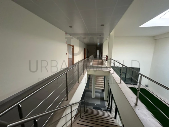 Armazém para Venda em Romeira e Várzea Foto 19