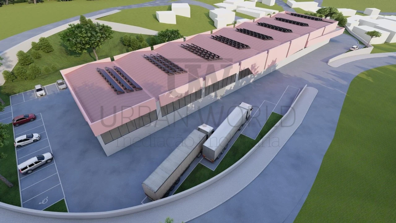 Terreno Comércio / Armazém para Venda em Lousa Foto 3