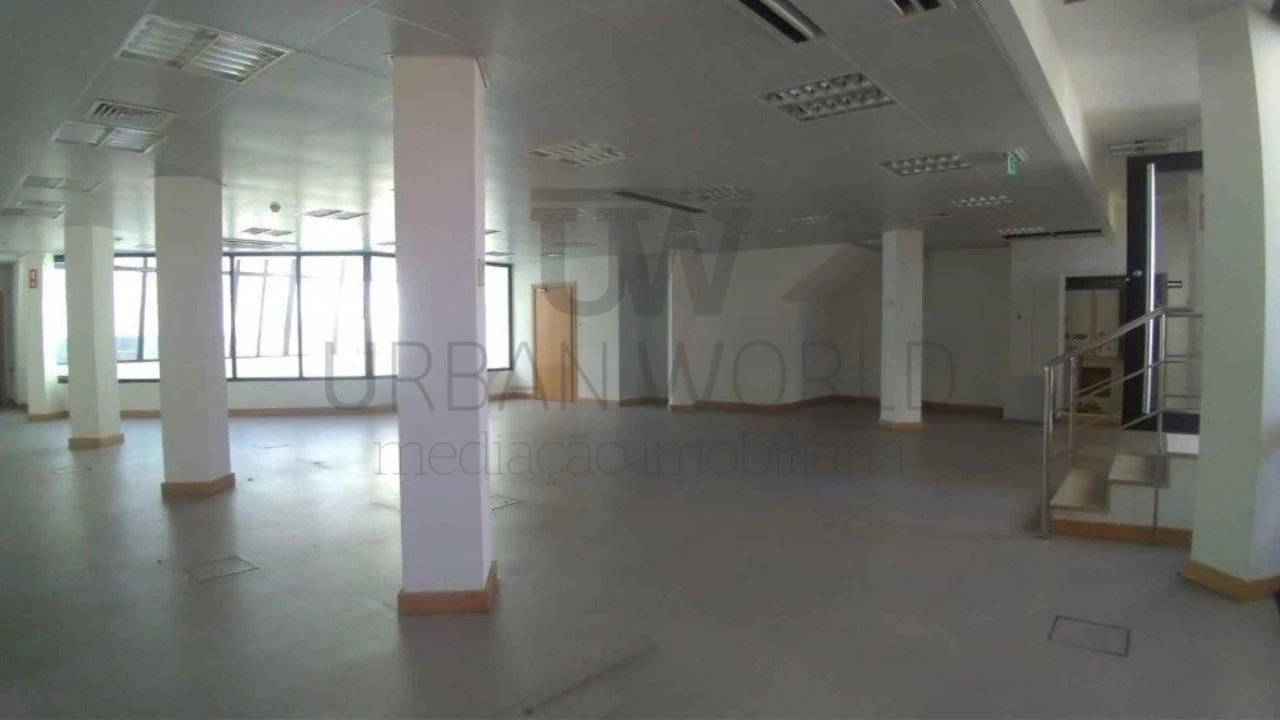 Prédio para Venda em Nossa Senhora da Conceição, São Pedro e São Dinis Foto 1