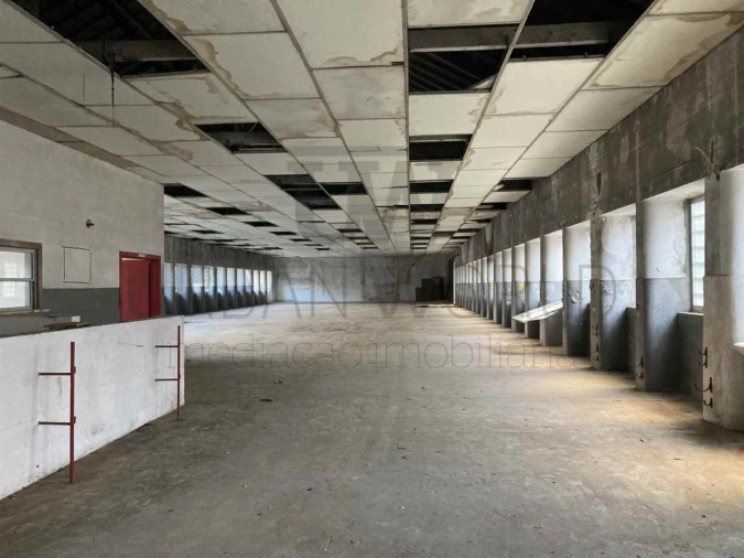 Armazém para Venda em Covilhã e Canhoso Foto 4