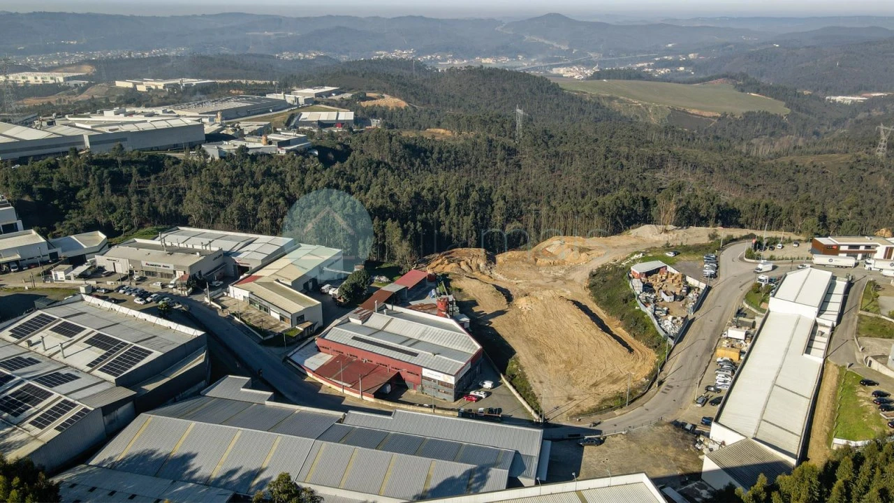 Armazém para Venda em Rebordosa Foto 5