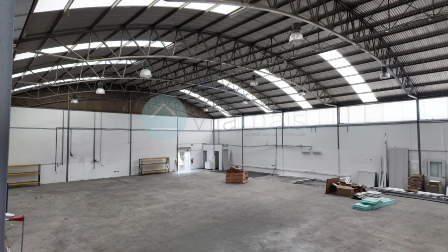 Armazém para Arrendamento em Grijó e Sermonde Foto 6