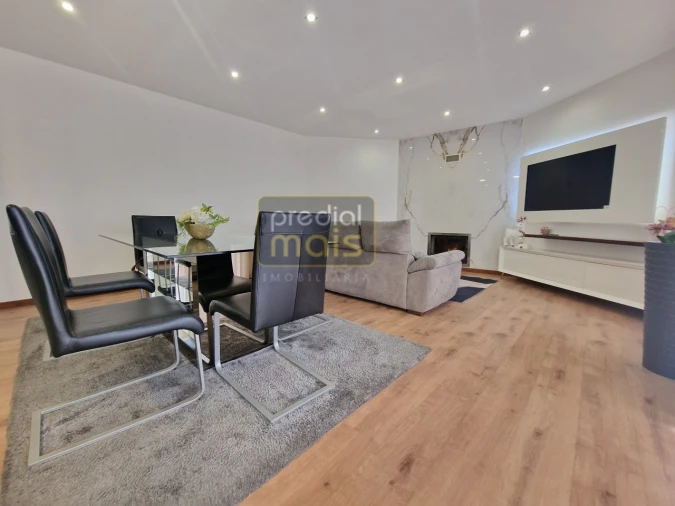 Apartamento T3 para Venda em Vila Nova de Famalicão e Calendário Foto 1