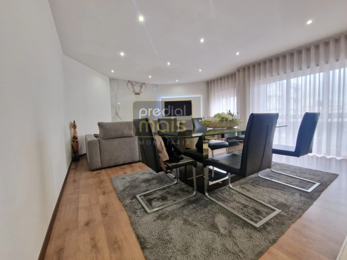 Apartamento T3 para Venda em Vila Nova de Famalicão e Calendário Foto 2