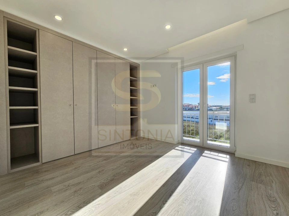 Moradia T5 para Venda em Ericeira Foto 7