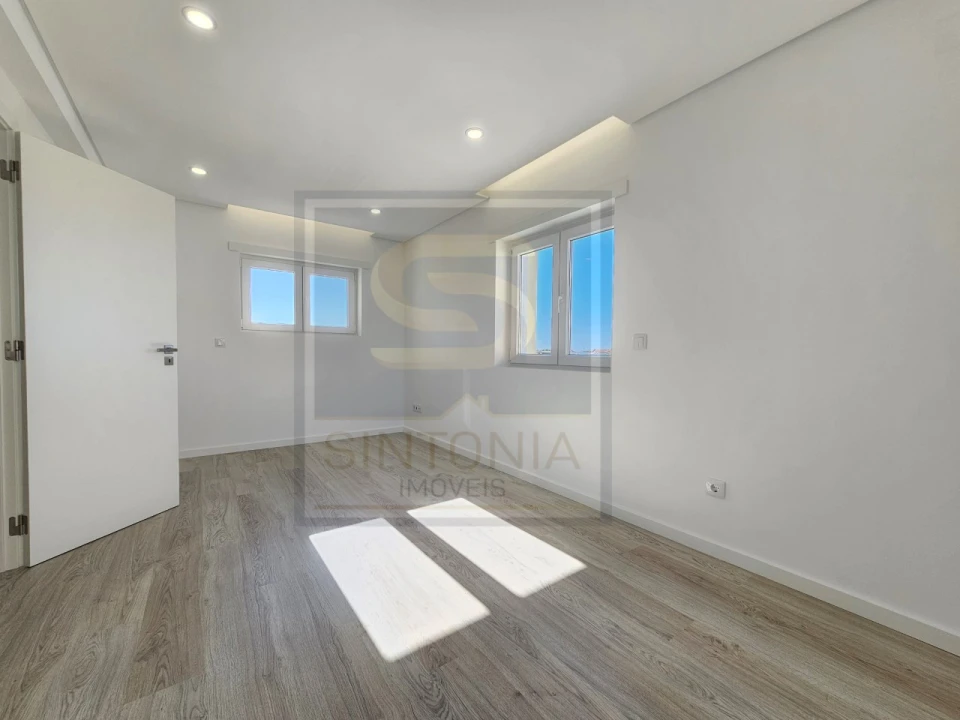 Moradia T5 para Venda em Ericeira Foto 18