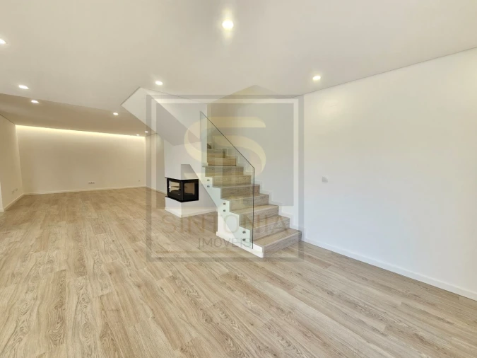 Moradia T5 para Venda em Ericeira Foto 24