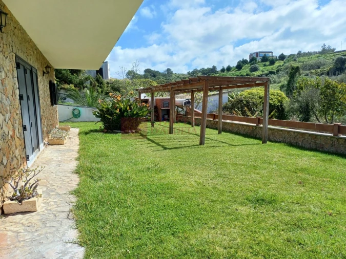 Moradia T4 para Arrendamento em Ericeira Foto 7