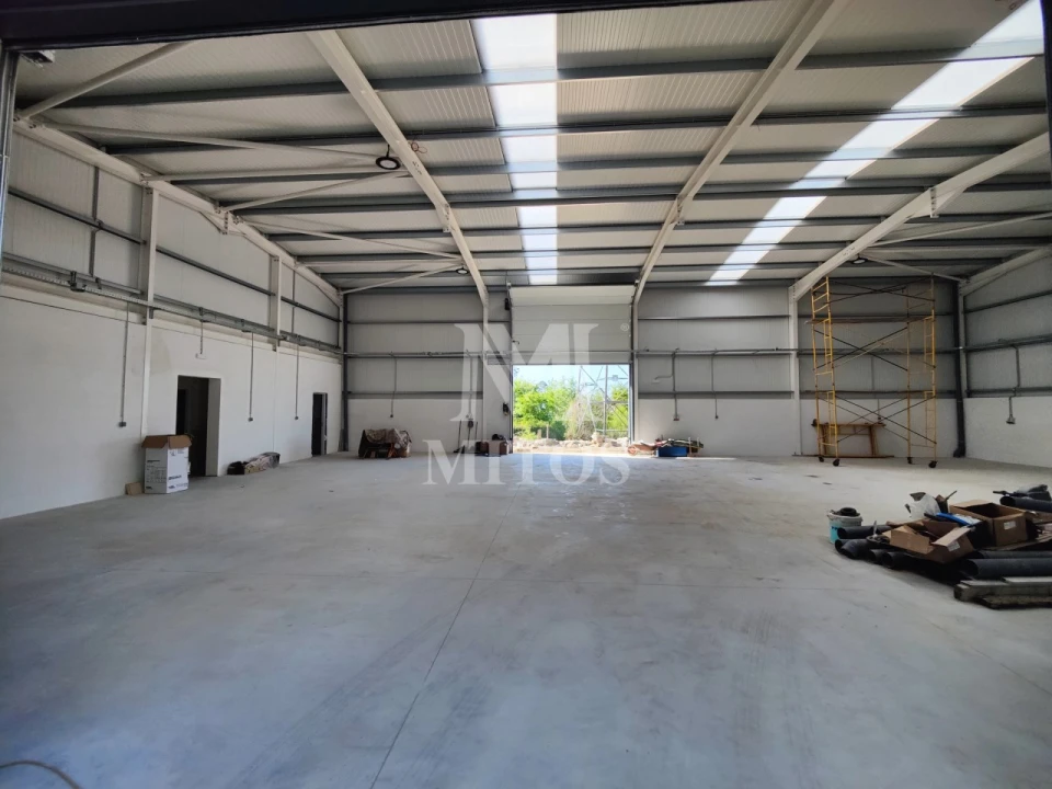 Armazém para Arrendamento em Mujães Foto 9