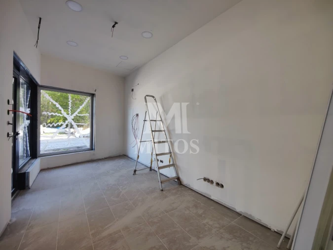 Armazém para Arrendamento em Mujães Foto 5