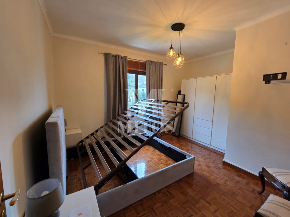 Moradia T5 para Arrendamento em Darque Foto 12