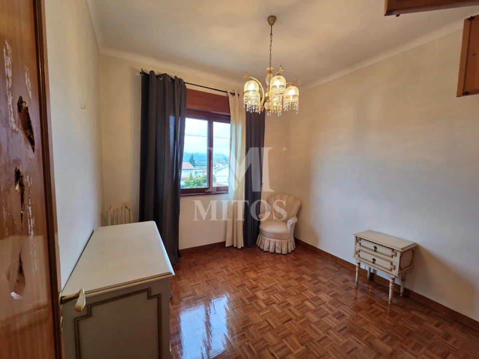 Moradia T5 para Arrendamento em Darque Foto 13