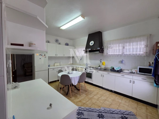 Moradia T5 para Arrendamento em Darque Foto 2