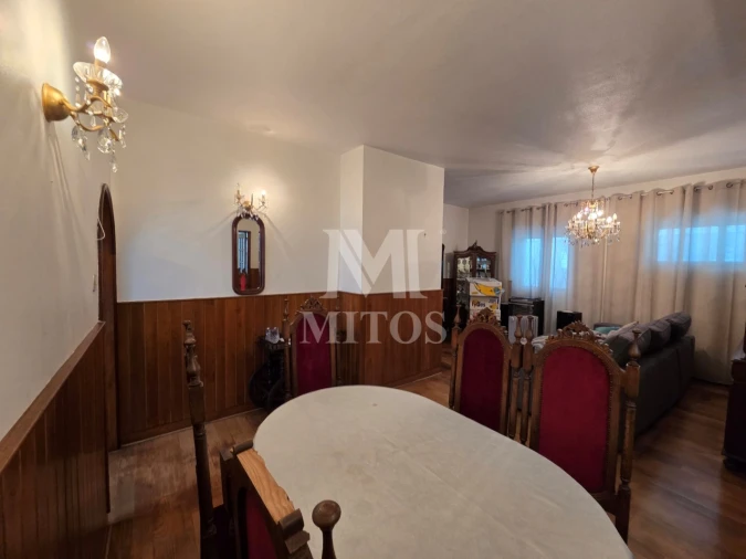 Moradia T5 para Arrendamento em Darque Foto 5