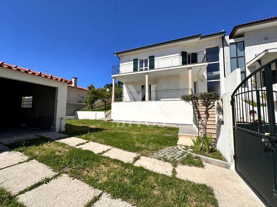 Moradia T5 para Venda em Vila Nova de Anha Foto 1