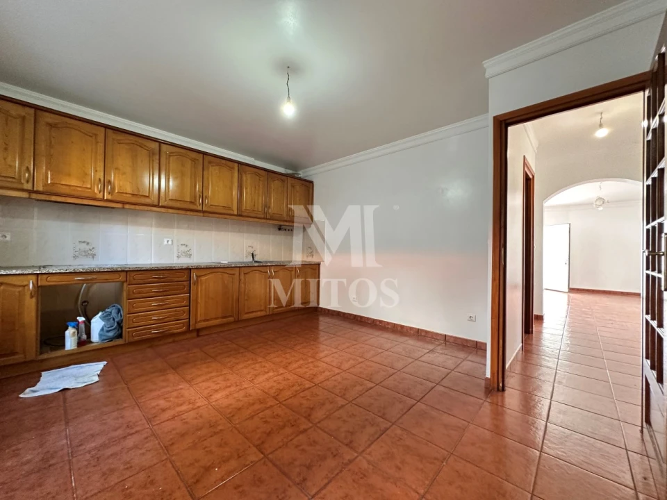 Moradia T5 para Venda em Vila Nova de Anha Foto 2