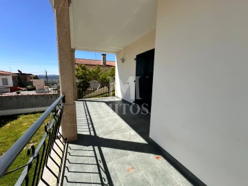 Moradia T5 para Venda em Vila Nova de Anha