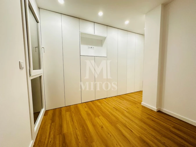 Apartamento T2 para Arrendamento em Santa Marta de Portuzelo Foto 5
