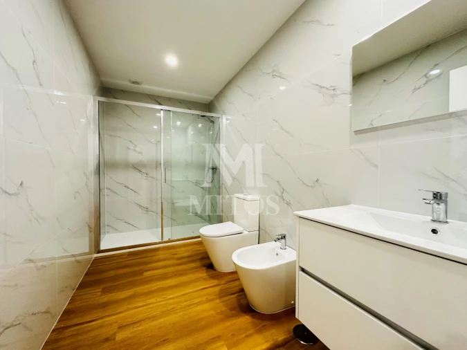 Apartamento T2 para Arrendamento em Santa Marta de Portuzelo Foto 9