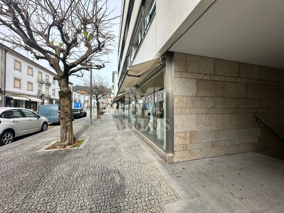 Loja para Arrendamento em Santa Maria Maior e Monserrate e Meadela Foto 1