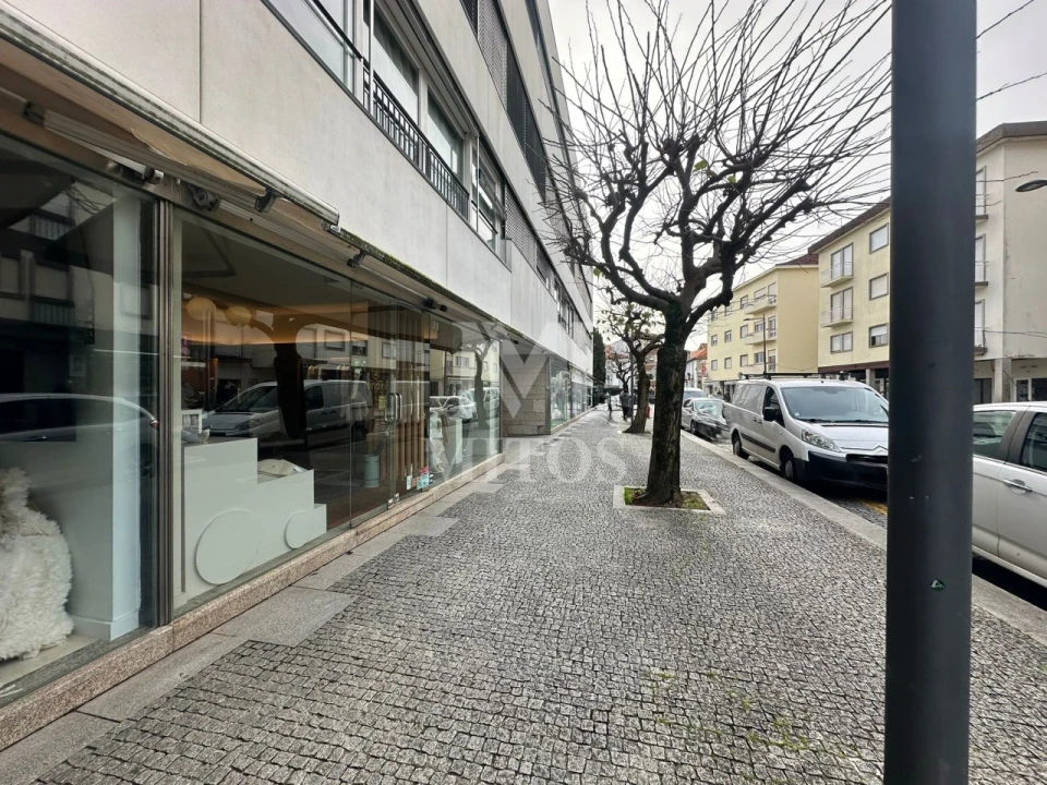 Loja para Arrendamento em Santa Maria Maior e Monserrate e Meadela Foto 3