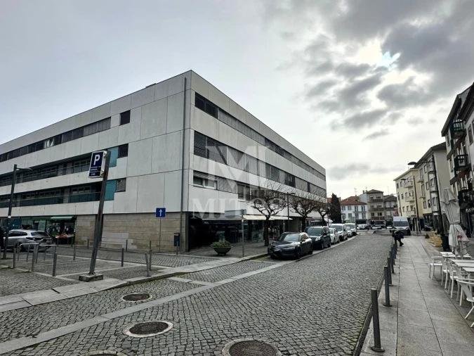 Loja para Arrendamento em Santa Maria Maior e Monserrate e Meadela Foto 2