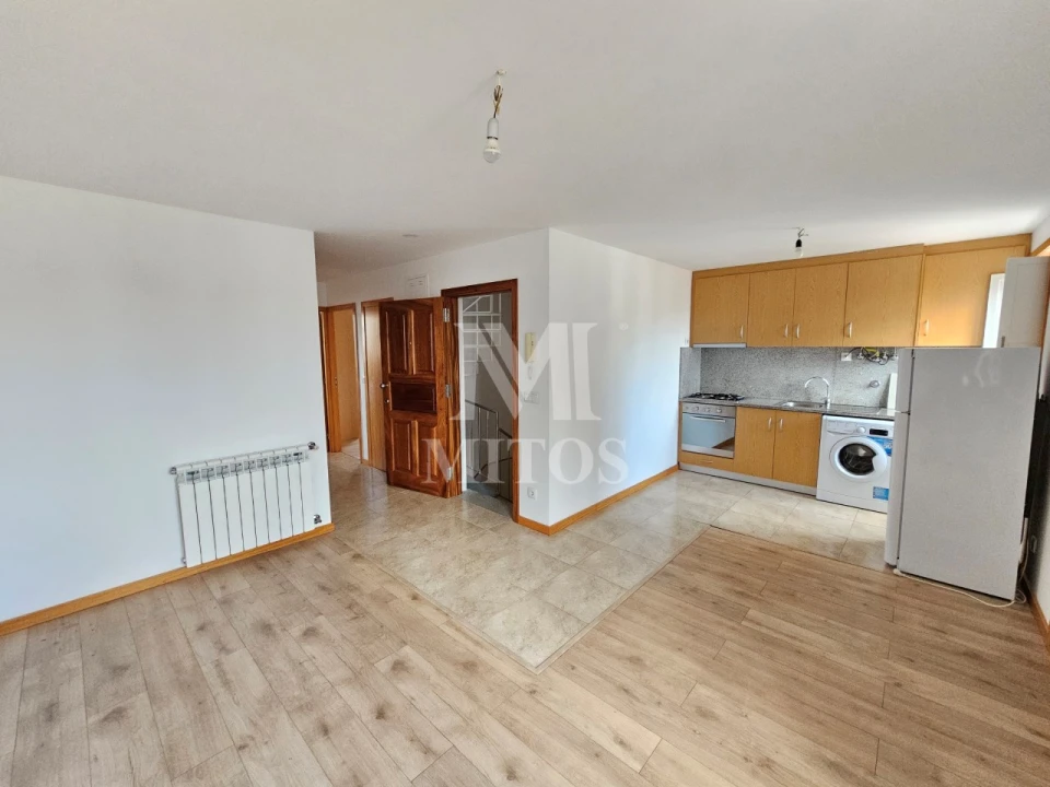 Apartamento T2 para Arrendamento em Santa Maria Maior e Monserrate e Meadela Foto 1