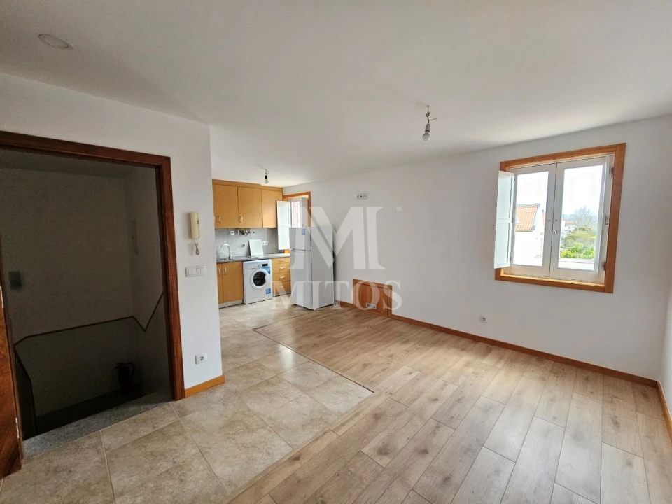 Apartamento T2 para Arrendamento em Santa Maria Maior e Monserrate e Meadela Foto 3