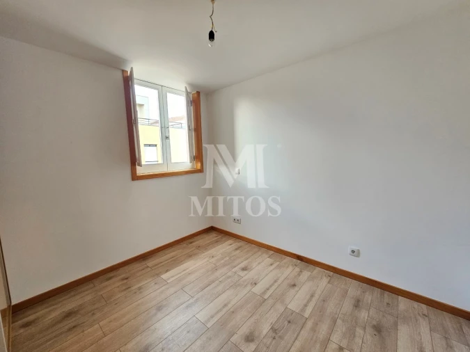 Apartamento T2 para Arrendamento em Santa Maria Maior e Monserrate e Meadela Foto 4