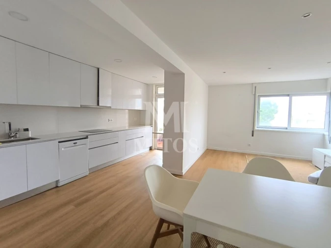 Apartamento T3 para Arrendamento em Santa Maria Maior e Monserrate e Meadela Foto 2