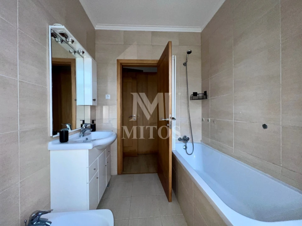 Apartamento T1 para Arrendamento em Santa Maria Maior e Monserrate e Meadela Foto 9