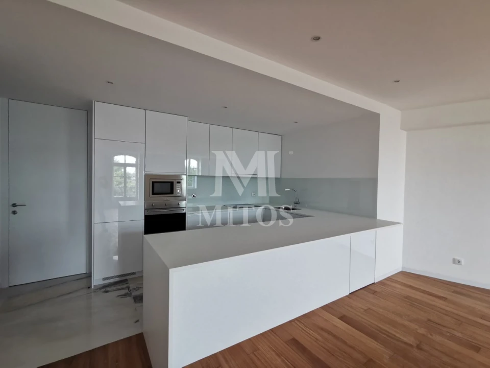 Apartamento T2 para Arrendamento em Santa Maria Maior e Monserrate e Meadela Foto 1