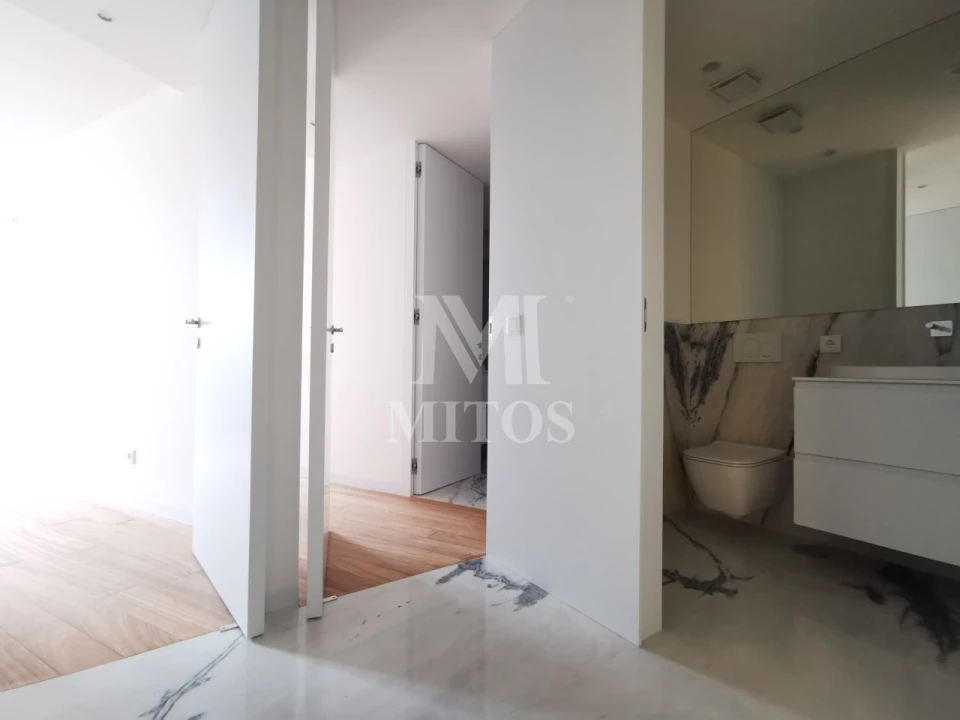 Apartamento T2 para Arrendamento em Santa Maria Maior e Monserrate e Meadela Foto 6