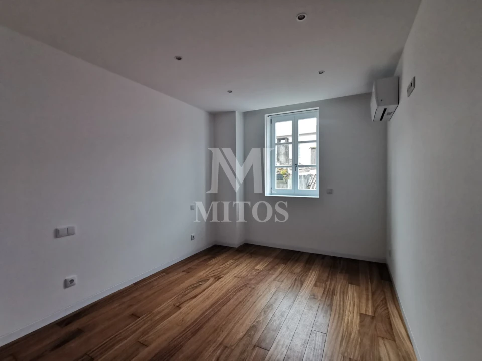 Apartamento T2 para Arrendamento em Santa Maria Maior e Monserrate e Meadela Foto 7