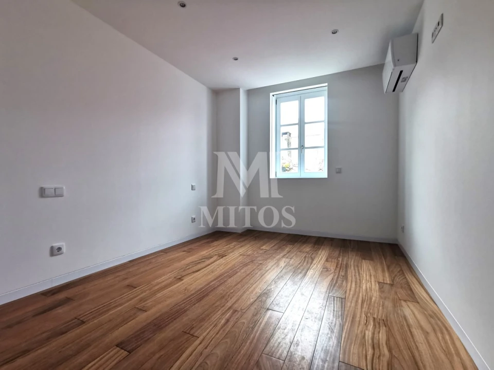 Apartamento T2 para Arrendamento em Santa Maria Maior e Monserrate e Meadela Foto 5