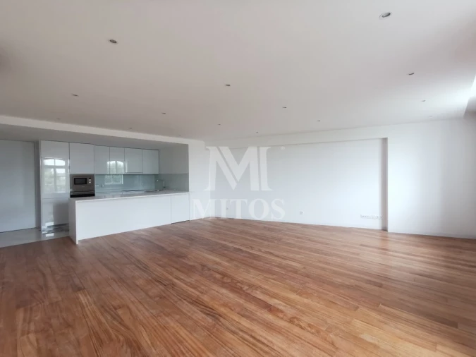 Apartamento T2 para Arrendamento em Santa Maria Maior e Monserrate e Meadela Foto 2