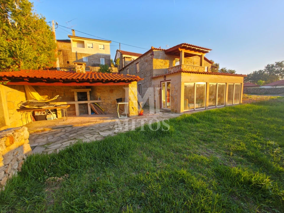 Moradia T3 para Venda em Cabração e Moreira do Lima Foto 1