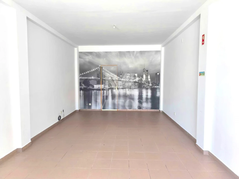 Loja para Arrendamento em Barroselas e Carvoeiro Foto 3