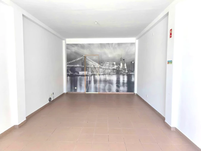 Loja para Arrendamento em Barroselas e Carvoeiro Foto 3