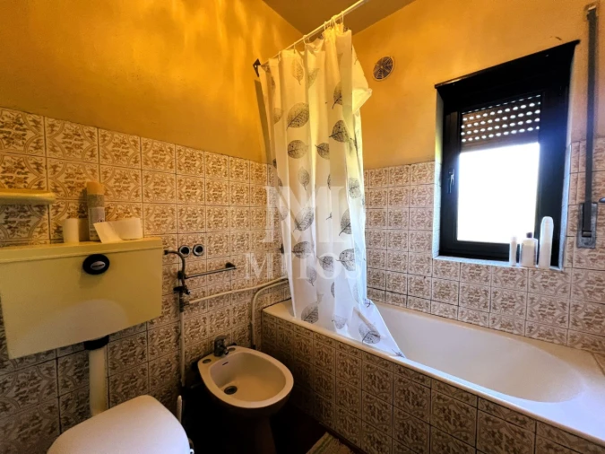 Moradia T4 para Venda em Forjães Foto 6