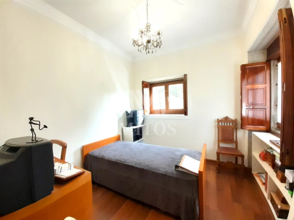 Moradia T6 para Venda em Mazarefes e Vila Fria Foto 8