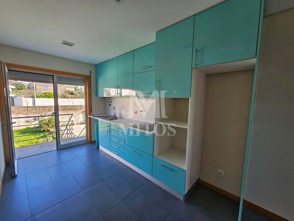 Apartamento T3 para Arrendamento em Areosa Foto 1