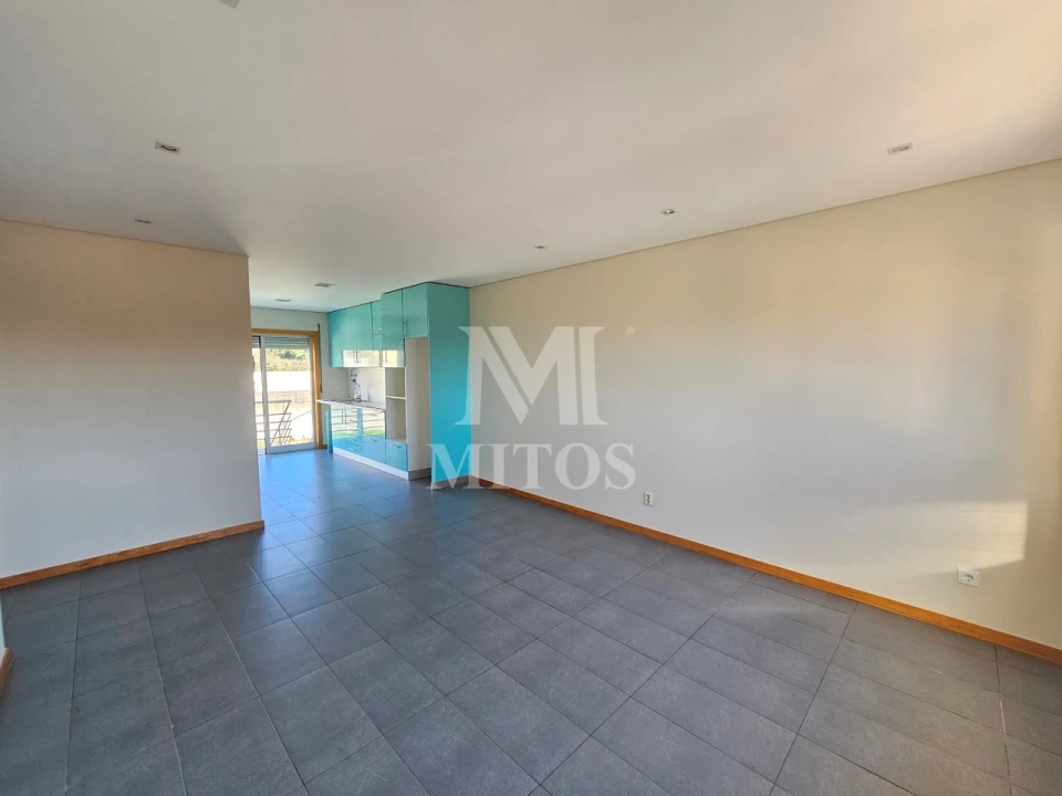 Apartamento T3 para Arrendamento em Areosa Foto 3