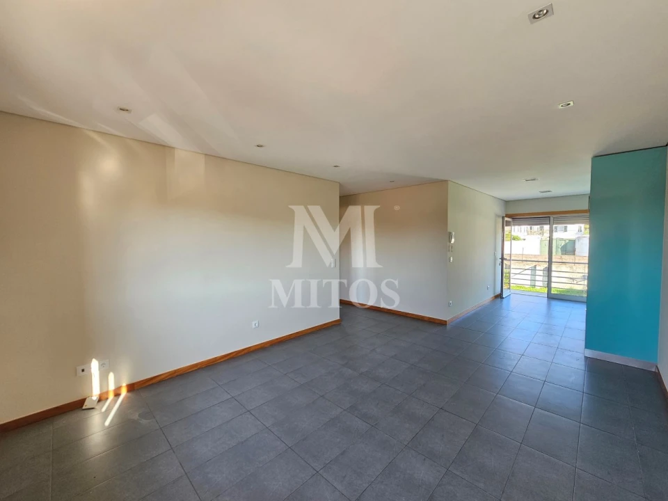 Apartamento T3 para Arrendamento em Areosa Foto 4